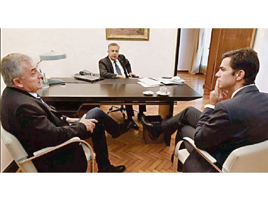 Grilla intensa. Cornejo, como anfitrión del radical jujeño Gerardo Morales y del justicialista salteño Juan Manuel Urtubey. Fue solo uno de los contactos que marcaron una Vendimia intensa en lo político.