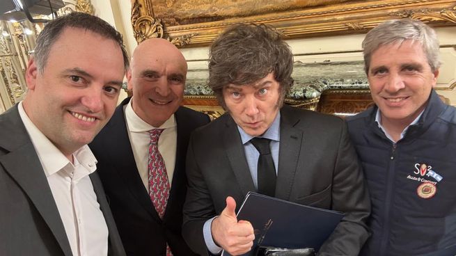Javier Milei graba la cadena nacional en la que presentará el Presupuesto 2026.