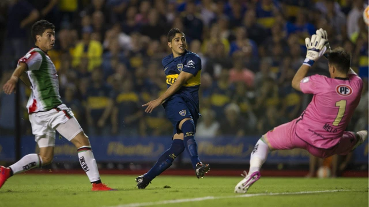 He played two matches in the Copa Libertadores and in one he was very close to scoring. He played two matches in the Copa Libertadores and in one he was very close to scoring.