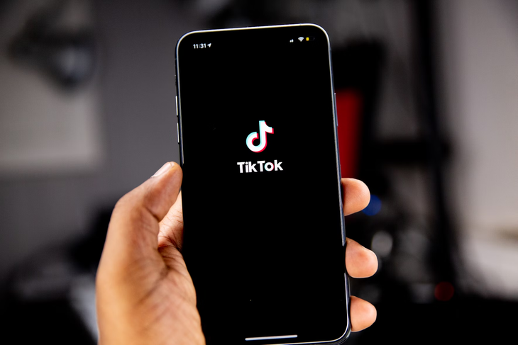 TikTok prioriza el contenido emocionalmente impactante. TikTok prioriza el contenido emocionalmente impactante.