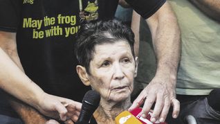 Secuestrada. Yocheved Lifshitz fue liberada la noche del lunes junto con Nurit Kuper, de 79 años. Ambas vivían en el kibutz de Nir Oz, cercano a la Franja de Gaza.