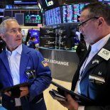 wall street cerro dispar, pero el dow jones alcanzo un nuevo record en un contexto marcado por el shutdown wall street cerro dispar, pero el dow jones alcanzo un nuevo record en un contexto marcado por el shutdown