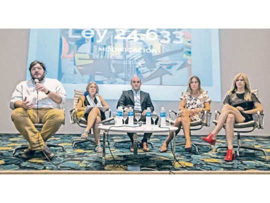 Presentación. El titular de Cultura, Pablo Avelluto, junto con su equipo en el Museo Nacional de Bellas Artes.