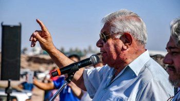 El gremialista petrolero y senador nacional del MPN, Guillerm Pereyra, buscar&aacute; este domingo la renovaci&oacute;n de su banca en la C&aacute;mara alta .
