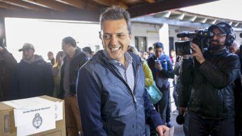 l precandidato a diputado nacional por el Frente de Todos, Sergio Massa, votó hoy en la Escuela N°19 de Rincón de Milberg.