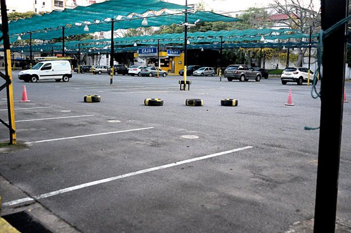 Espacios libres y pocos autos se volvieron comunes en este tiempo.