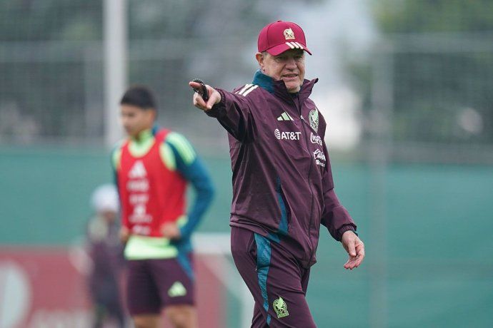México enfrentará a Honduras el viernes por los cuartos de final de la Nations League. Este enfrentamiento será especial para el estratega Javier Aguirre, ya que será la primera vez que dirigirá al Tri en suelo catracho.
