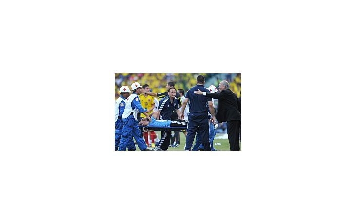 Burdisso se lesionó en el partido entre Argentina y Colombia.
