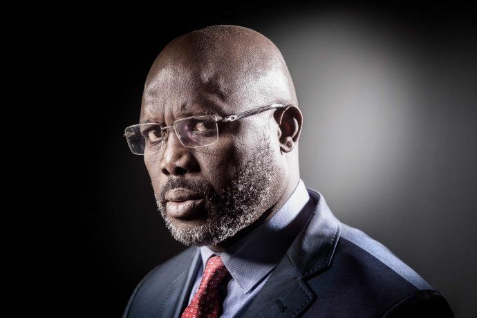 He began his political career in a Liberia that had just overcome a long civil war. Without experience in the matter, he founded the Congress for Democratic Change (CDC) party with which he would run in the first presidential elections in 2005. He began his political career in a Liberia that had just overcome a long civil war. Without experience in the matter, he founded the Congress for Democratic Change (CDC) party with which he would run in the first presidential elections in 2005.