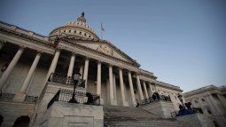 In the worst case scenario, the White House contemplates the possibility of a repeat of the longest and most recent closure that began in late December 2018 and lasted 34 days, In the worst case scenario, the White House contemplates the possibility of a repeat of the longest and most recent closure that began in late December 2018 and lasted 34 days,