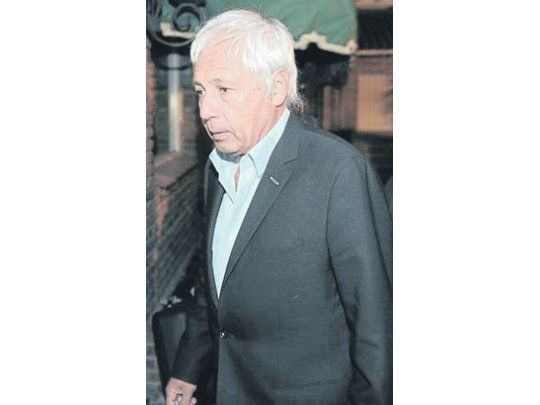 Abdo sólo suma renuncias