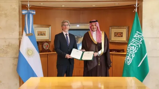 Designan a Ricardo Lachterman como nuevo cónsul argentino en Milán.