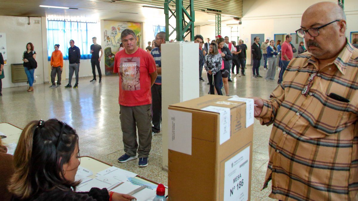 Elecciones 2023 en VIVO súper domingo electoral La Pampa, Salta