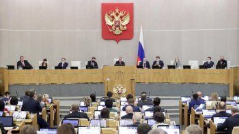 la union europea bloquea a rusia y sus diputados por la crisis en ucrania