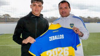 Sigue. Exequiel Zeballos renovó con Boca hasta 2026.