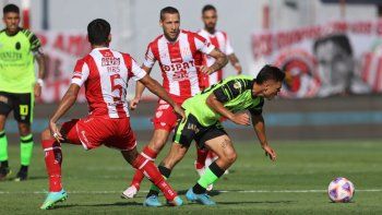 Suma con polémica. En tres partidos de la Liga Profesional Barracas Central sumó en dos, ambos con polémicas.