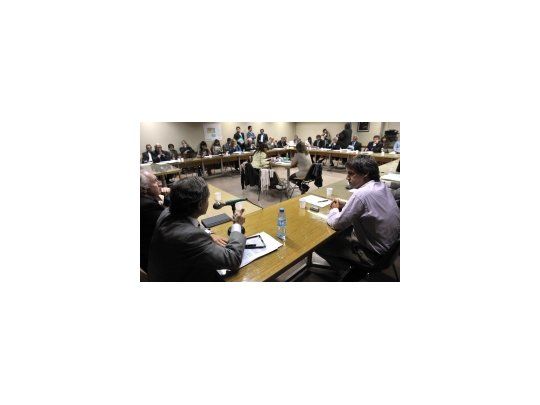 A la vez, a propuesta de Gil Lavedra, arreglaron que de ahora en más las reuniones serán conjuntas con la comisión de Finanzas, cuerpo que preside Alfonso Prat Gay, para avanzar más rápido con el proyecto.