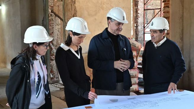El jefe de Gobierno, Jorge Macri, visitó las obras junto a su ministro de Salud, Fernán Quirós.