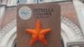 La estrella culona viral del streaming respaldado por el CONICET, ya tiene su merchandising oficial.