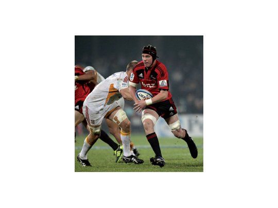 Imparable. Jonathan Poff, de Crusaders, encara con la guinda.