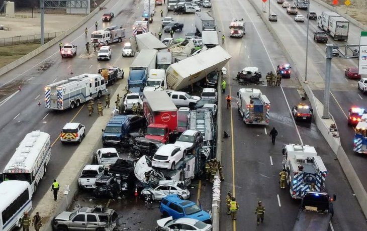 Choque múltiple en Texas: al menos 5 muertos