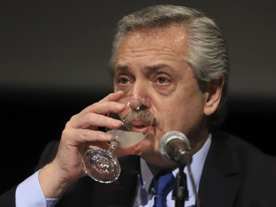 Para Fern&aacute;ndez, la causa es un hecho vergonzoso y t&eacute;cnicamente es un disparate todo lo que han hecho con Cristina.