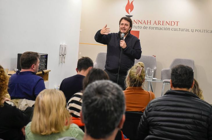 Hernán Reyes encabezará la candidatura de la Coalición Cívica a diputado nacional.