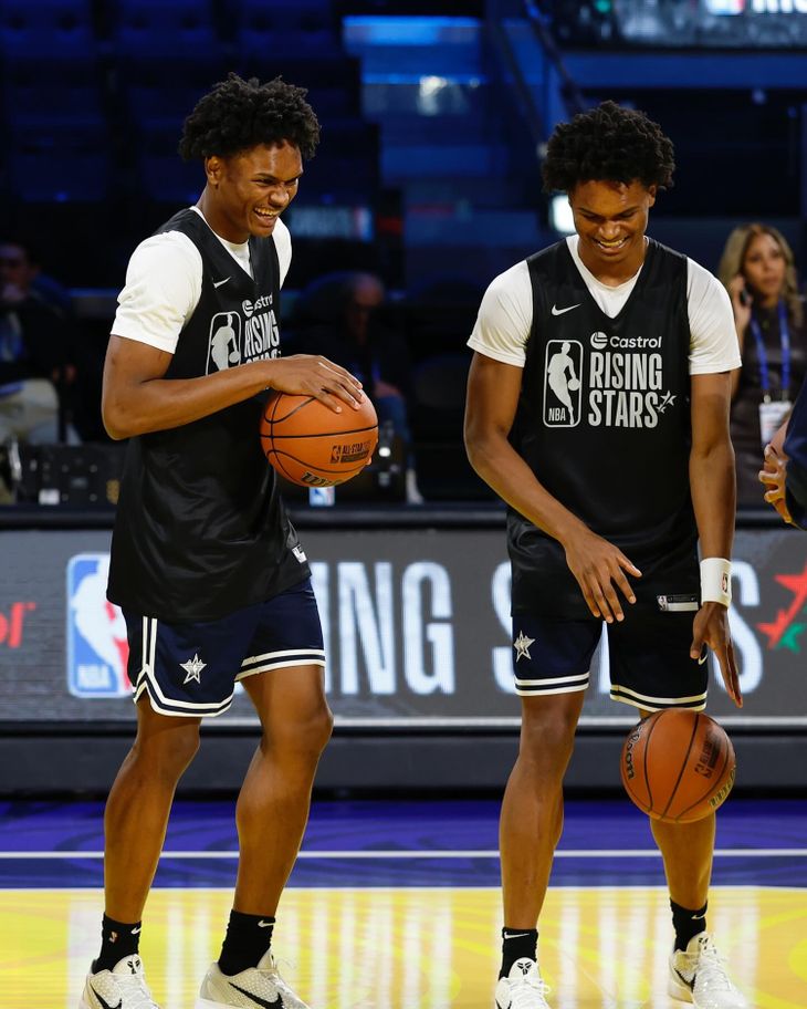 Los Thompson se volvieron a reunir en el Rising Stars, el All-Stars Game de los rookies. Los Thompson se volvieron a reunir en el Rising Stars, el All-Stars Game de los rookies.