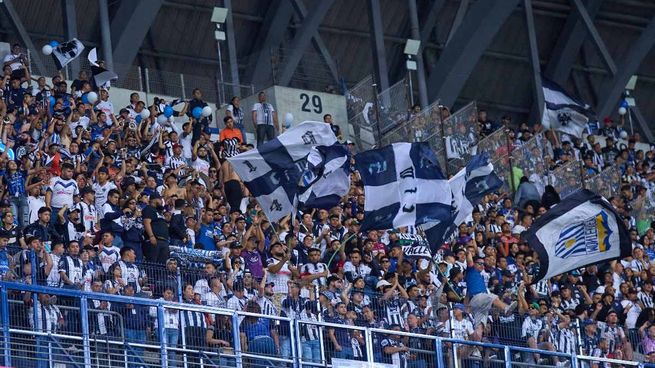 La afición de Rayados sueña con ver a su equipo campeón en el Estadio BBVA.