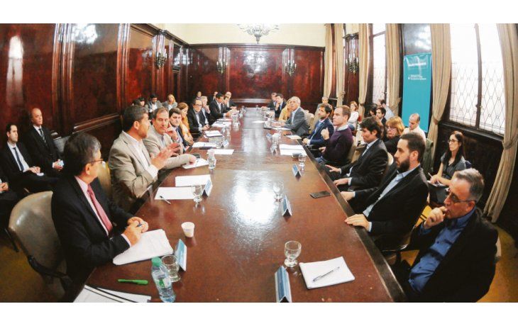 Regreso. Los ministros de Economía de las provincias retornarán el jueves a la Casa Rosada, con el Presupuesto 2019 como eje. Luego será el turno de los gobernadores, sobre los que avanzan conversaciones bilaterales.