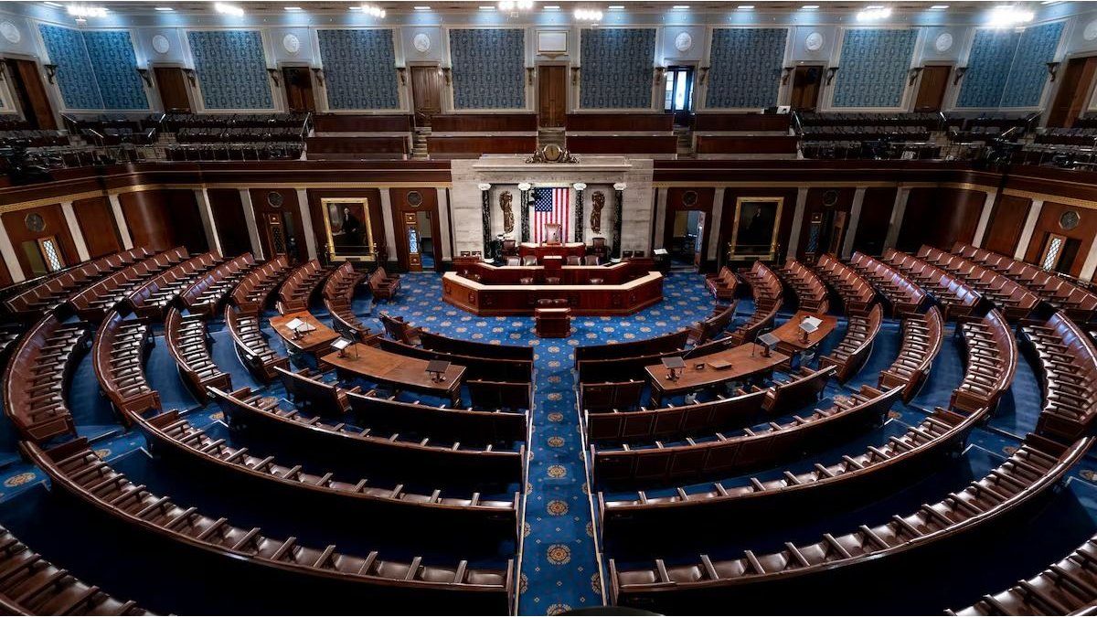 What implies the closure of the government and what are its consequences