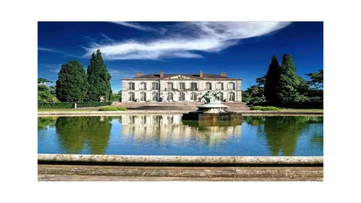 The Super Mansion inspired by the Palace of Versailles that is in Argentina