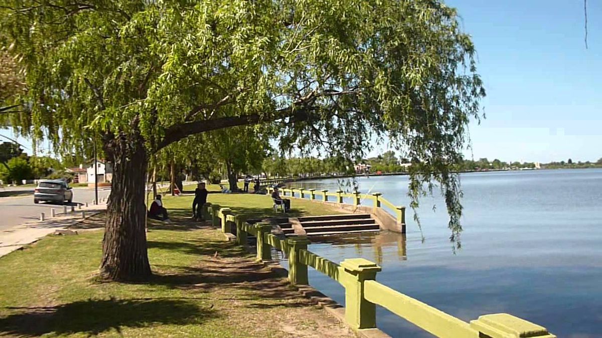 For a renewing getaway: the wonderful town one hour from Buenos Aires that will make you fall in love with its charming lagoon