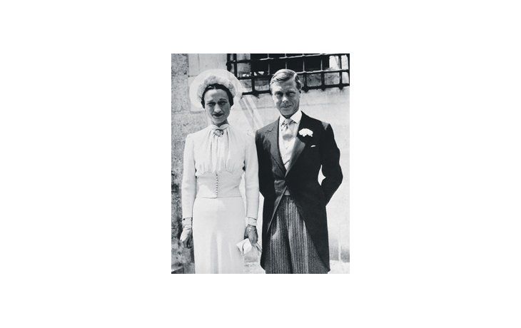 Según las memorias del editor inglés Charles Pick, envidiosa del protagonismo de Marilyn Monroe, Wallis Simpson (la mujer por la cual Eduardo VIII abdicó al trono) le pidió el nombre del agente publicitario de la actriz.