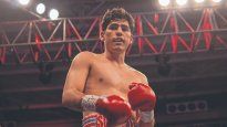 Manuel Superman Vázquez volvió al boxeo luego de mas de dos años para ayudar a los más necesitados.