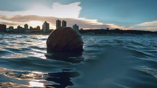 Weser, de Fernando Spiner, vuelve a los cines acompañado por el documental La tierra explota, de Juan Pablo Lepore, y la ópera prima Marianela y el cadáver, una comedia negra rosarina dirigida por Julia Sofía Vega.