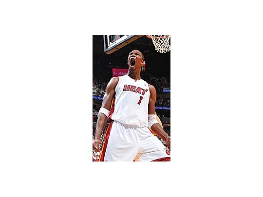 Chris Bosh fue la figura del partido con 34 puntos.