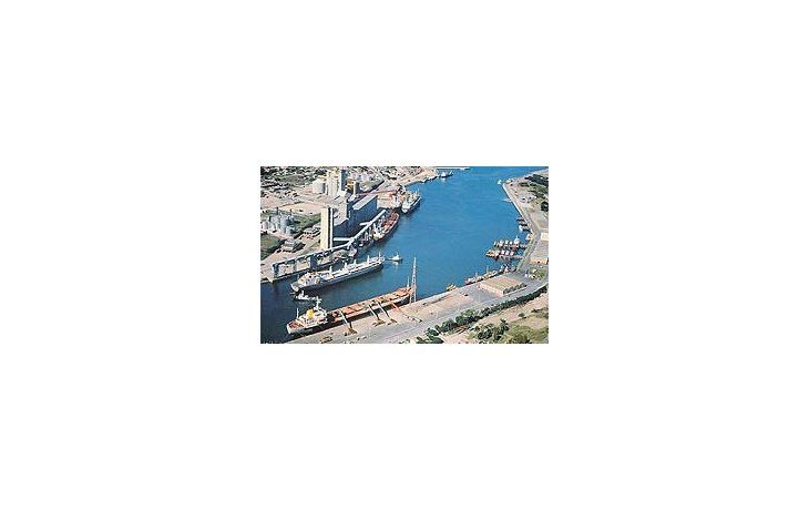 Ratifican paro en Necochea y lo extienden a otros puertos