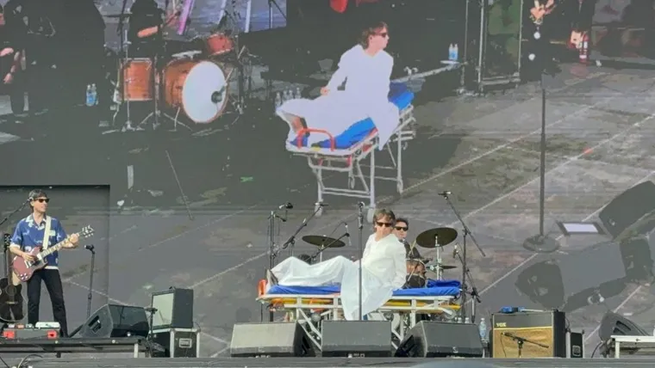 El músico Joaquín Levinton estaba en duda por su salud.