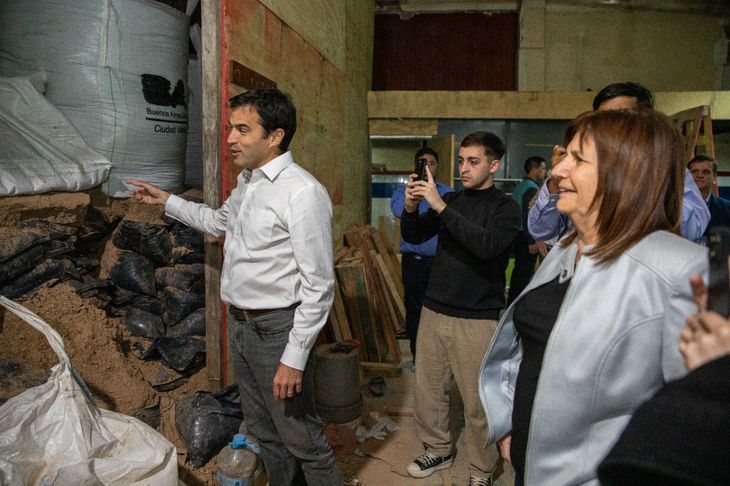 Lanús walked with the officials through the tunnel of the frustrated robbery of the Macro bank in San Isidro. Lanús walked with the officials through the tunnel of the frustrated robbery of the Macro bank in San Isidro.