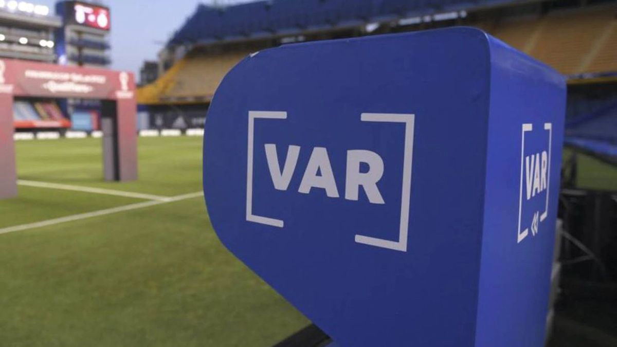 VAR decisions can be heard live: when will it be implemented