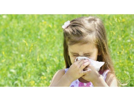 Niños nacidos por cesárea tienen más riesgo de sufrir alergias