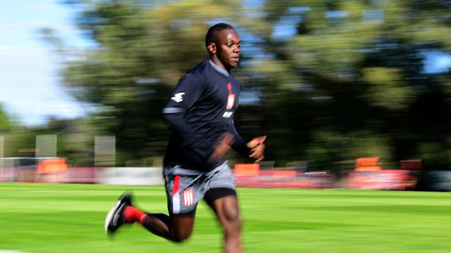 Cetré se perfila para ser suplente ante Vélez.
