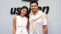 Sergio Checo Pérez y su esposa Carola Martínez asistieron al US Open. El piloto mexicano estuvo reunido con uno de los principales sponsor de la escudería Cadillac,&nbsp;Thomas Jacob Hilfiger o mejor conocido como la cabeza de diseño de la marca de ropa Tommy Hilfiger.&nbsp;