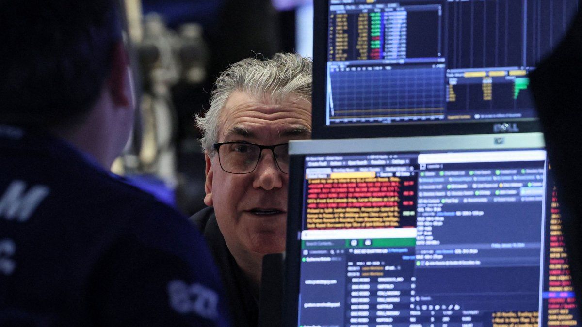 Wall Street started the month in green but the ADRs quoted with a majority