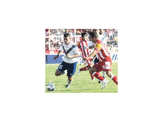 El gran torneo que jugó Nicolás Otamendi en el pasado Clausura llevó a que los directivos del Real Madrid pusieran sus ojos en él y compraran su pase en 15 millones de euros.