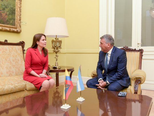 Claudio Ambrosini, y Vianna Maino.