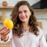 El ácido del limón se puede aprovechar para la limpieza del hogar. El ácido del limón se puede aprovechar para la limpieza del hogar.