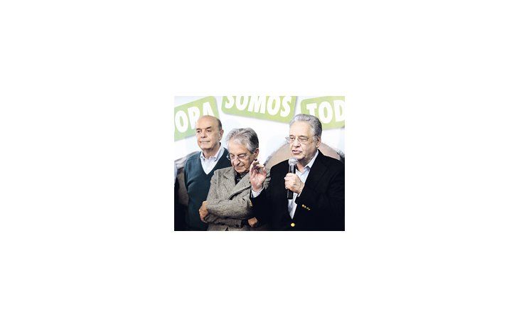 Fernando Henrique Cardoso respaldó ayer a José Serra, quien fue su ministro. El lulismo busca correr el eje del debate desde los temas religiosos hacia las privatizaciones, muchas de las cuales fueron encaradas por el ex mandatario del PSDB.