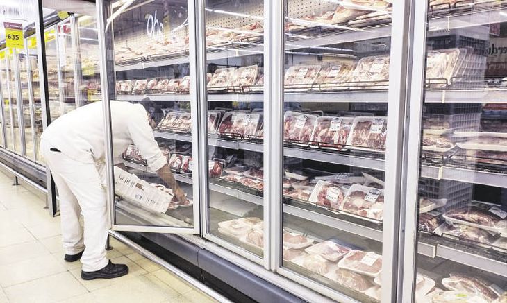 El fin de la media res: en noviembre empieza a comercializarse la carne en trozos